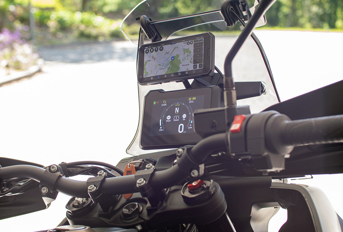 DMD-T665 NAV PHONE with Holder_3 - MotoNavAdventure