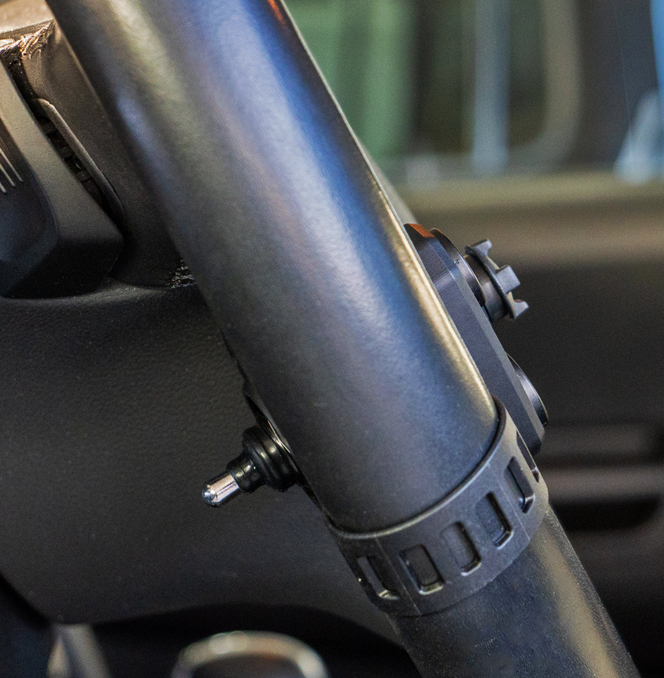 Shows DMD Remote for overlander and 4x4 vehicles mounting option
