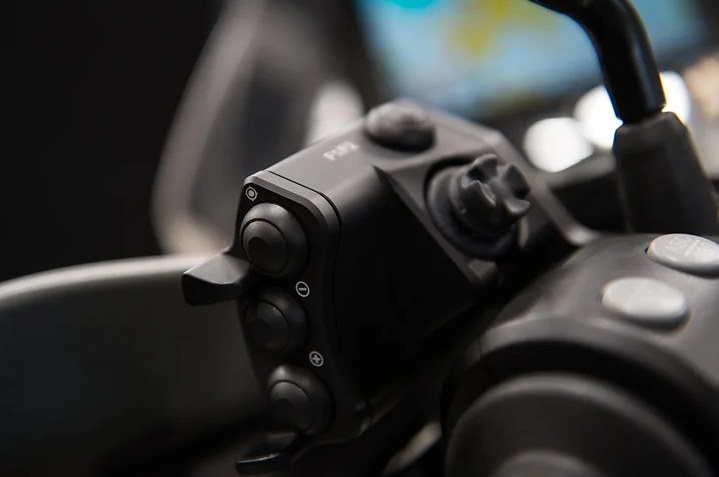 Shows SilverFox B8J Navigation Controller mounted on a handlebar