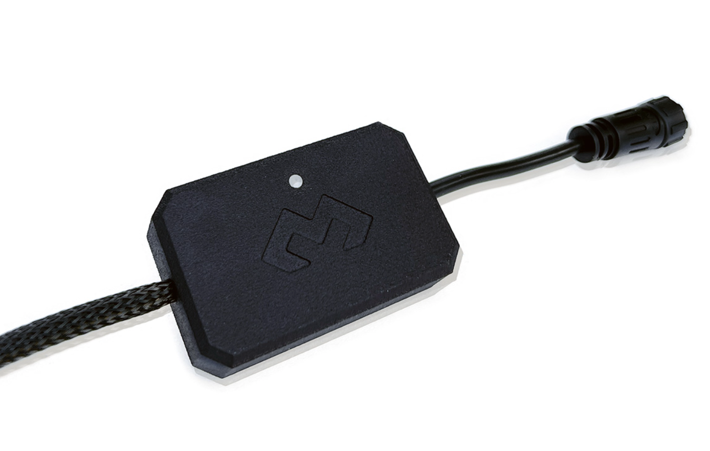 Shows DMD BMW Sync Box with M8 conector