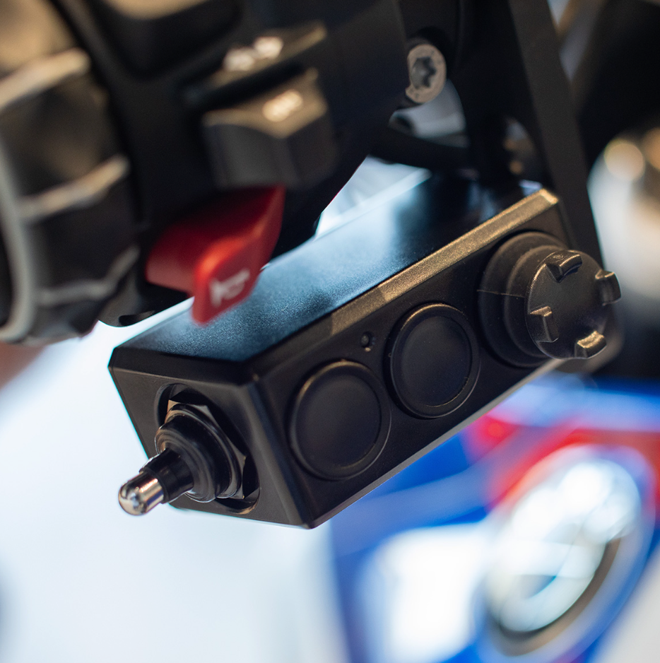 Shows the Remote 2 Bracket Edition mounted on BMW GS
