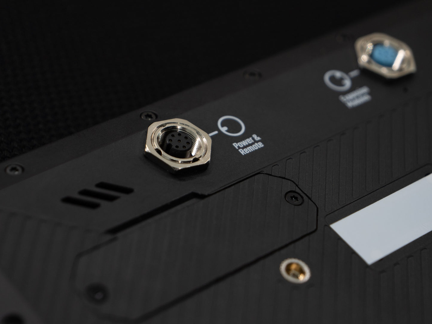 Shows connector for Power and Remote on NOR7E Device.