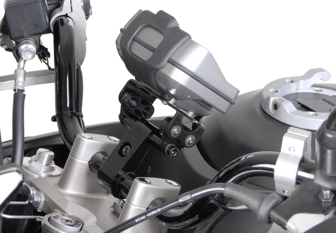 Shows GPS mount mounted on a22mm handle bar
