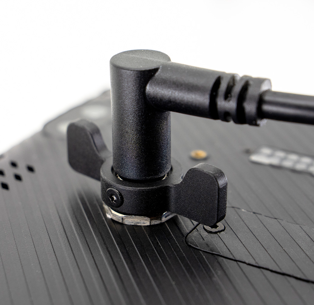 Shows DMD Wing nut adapter for DMD T865 T880 mounted on M9 socket